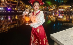 我和妽妽在厨房里的激情区二区